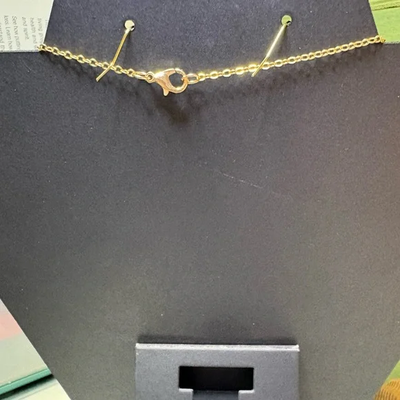 Pink flower necklace and earring set - Picture 7 of 7